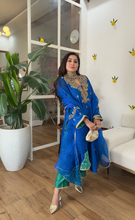 Blue emerald silk set