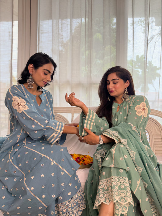 Embroidered flower applique kurta set