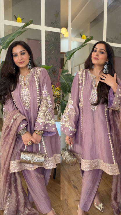 Mauve Mirror set