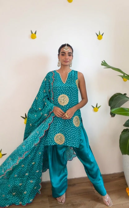 Teal Bhandhej set