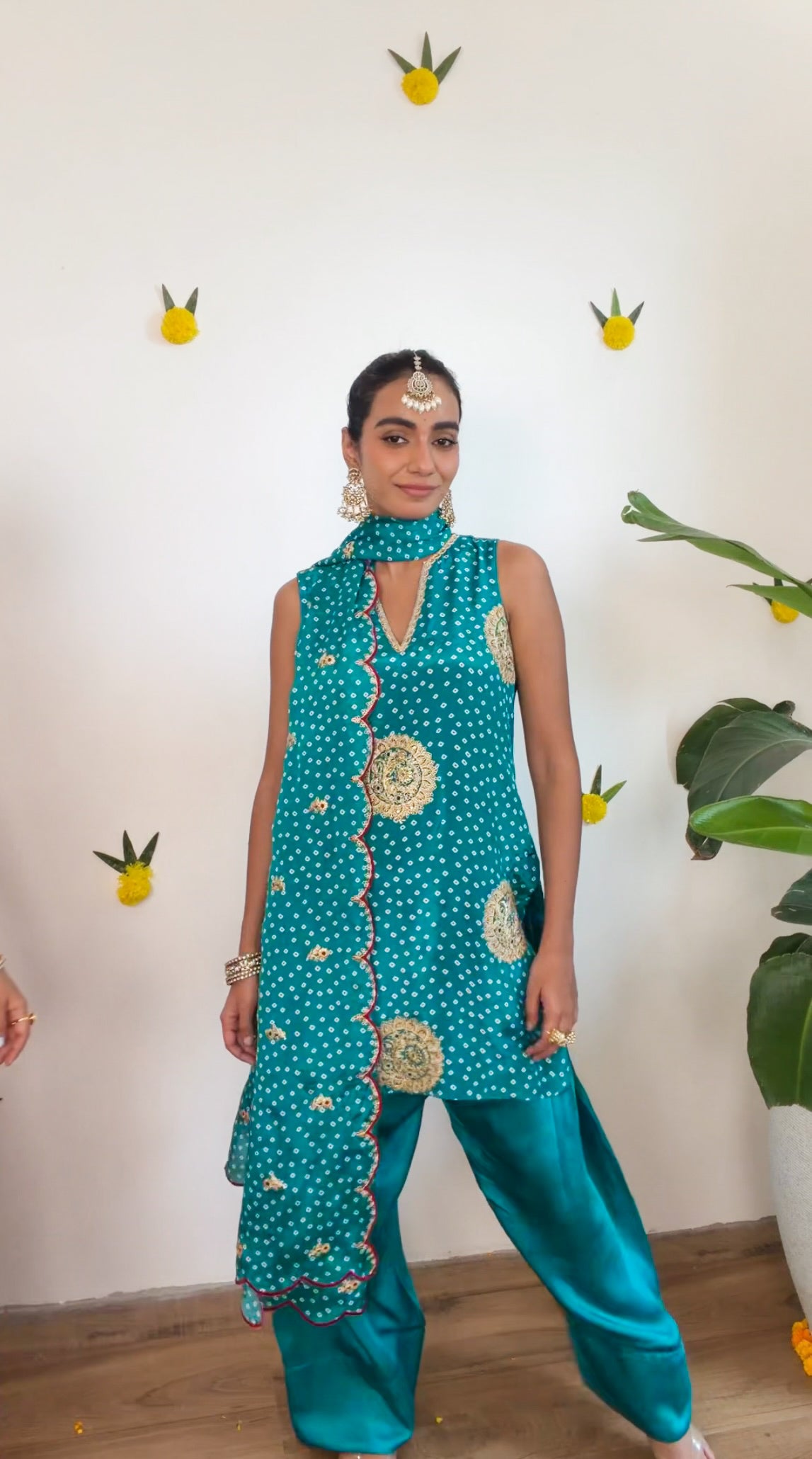 Teal Bhandhej set