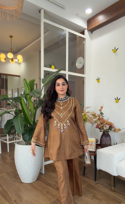 Jewel Silk set in Gold brown