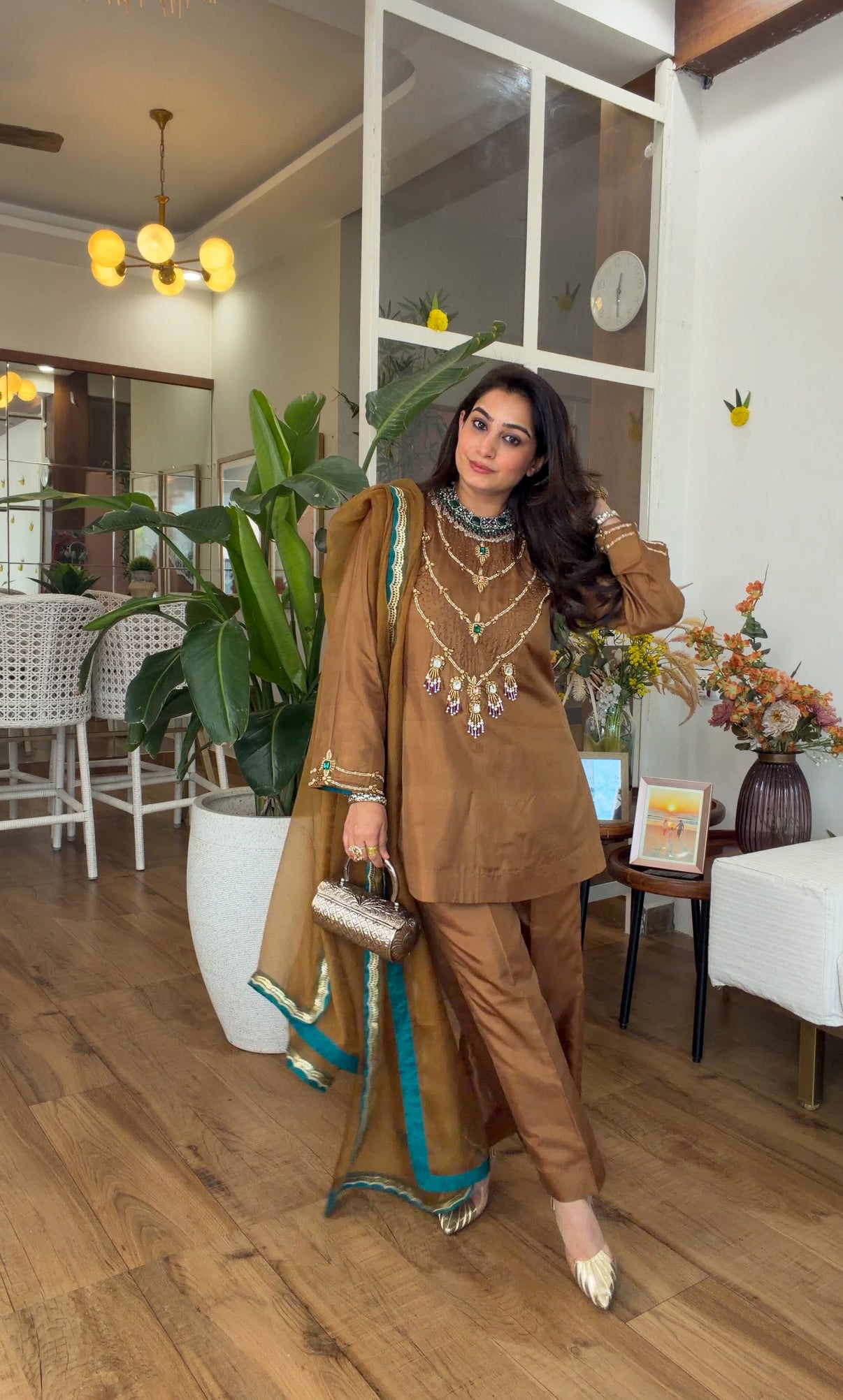 Jewel Silk set in Gold brown