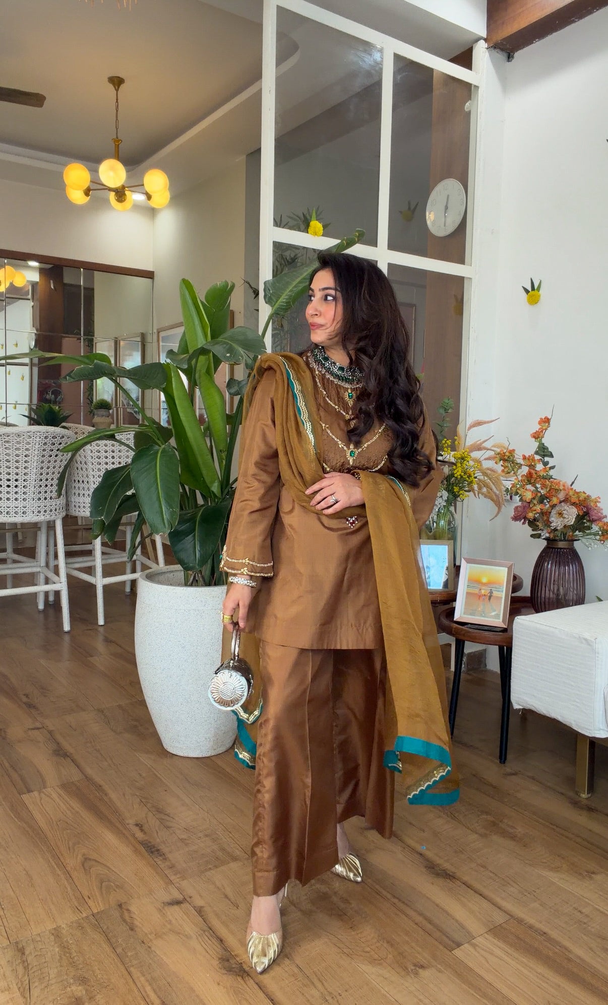 Jewel Silk set in Gold brown