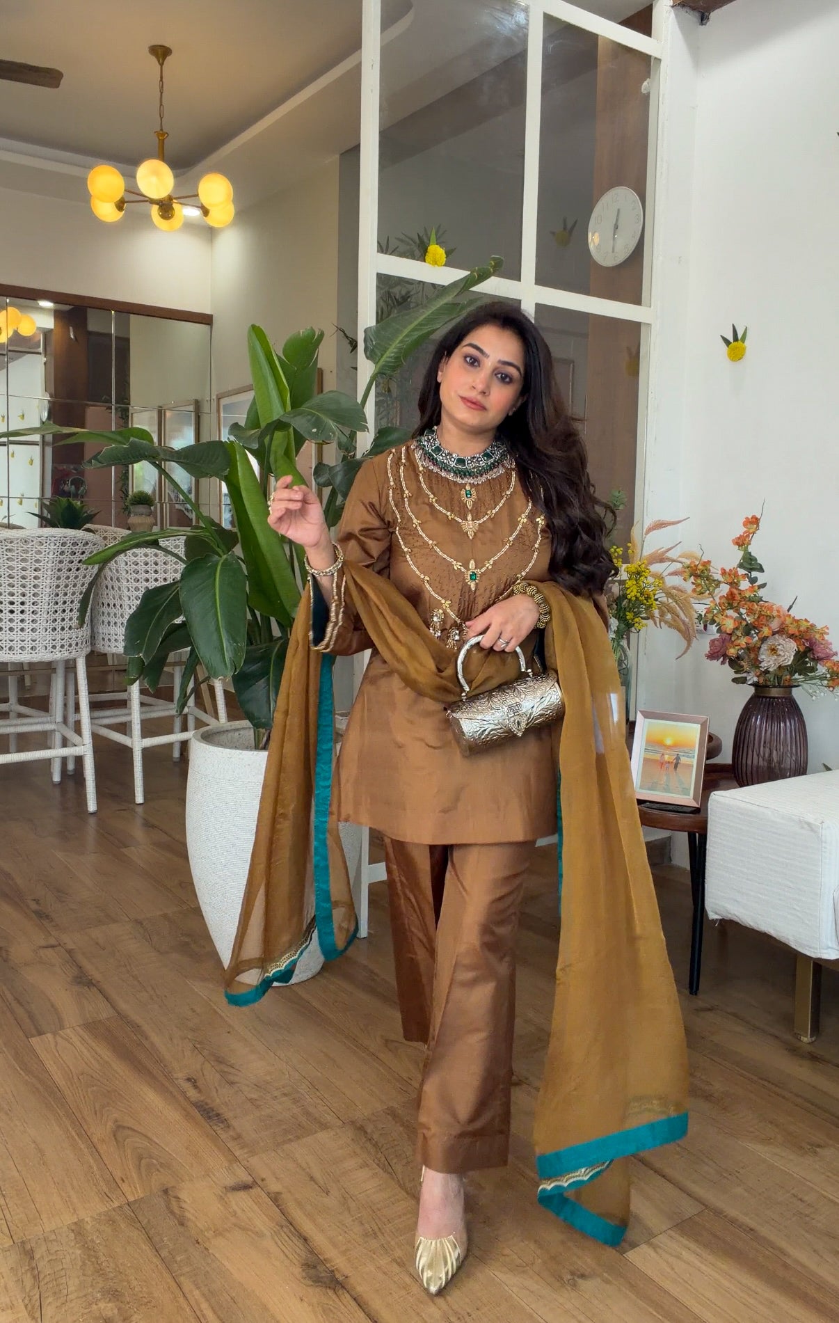 Jewel Silk set in Gold brown