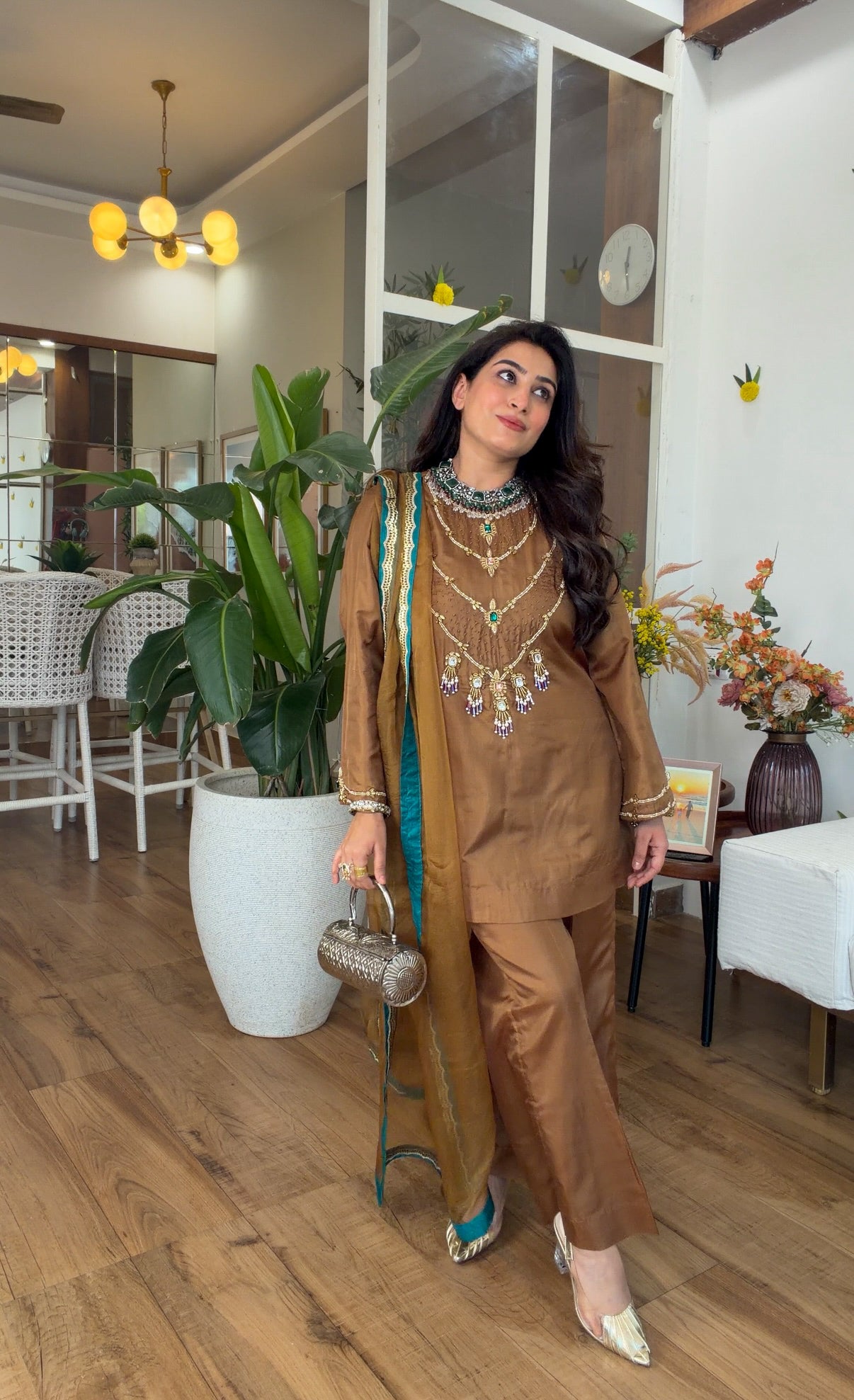 Jewel Silk set in Gold brown
