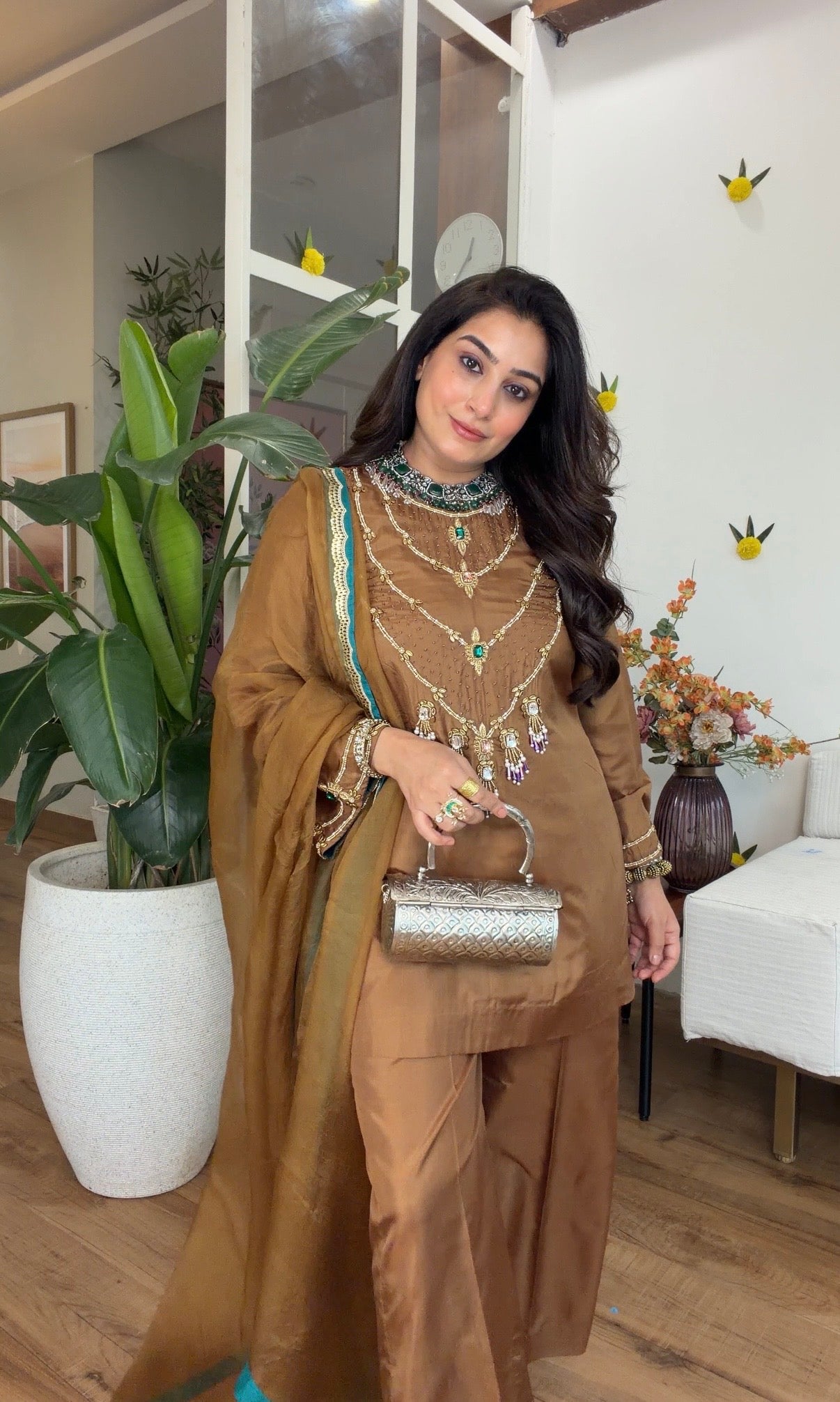 Jewel Silk set in Gold brown