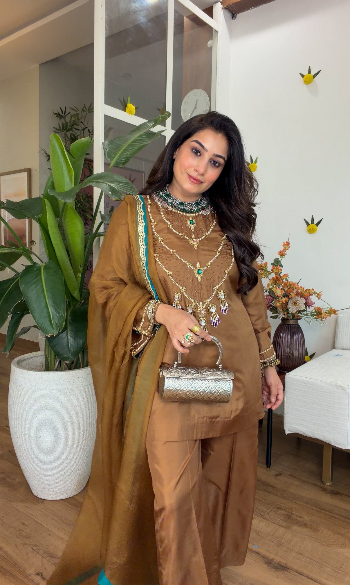 Jewel Silk set in Gold brown
