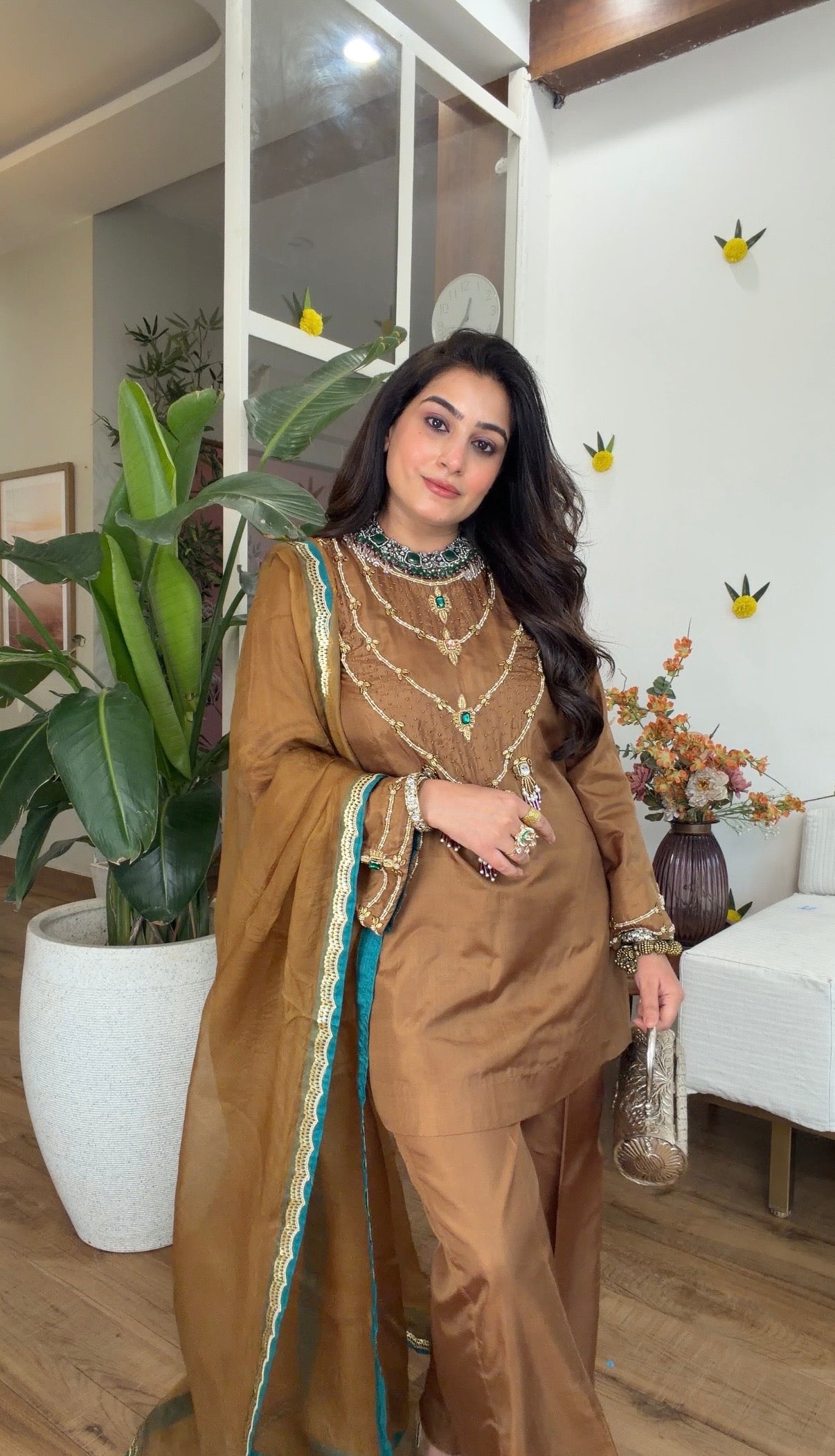 Jewel Silk set in Gold brown