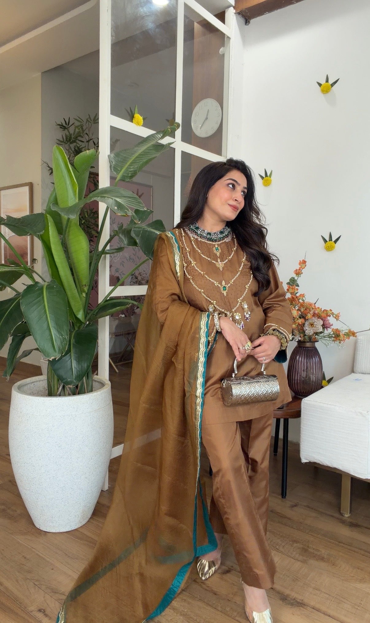 Jewel Silk set in Gold brown