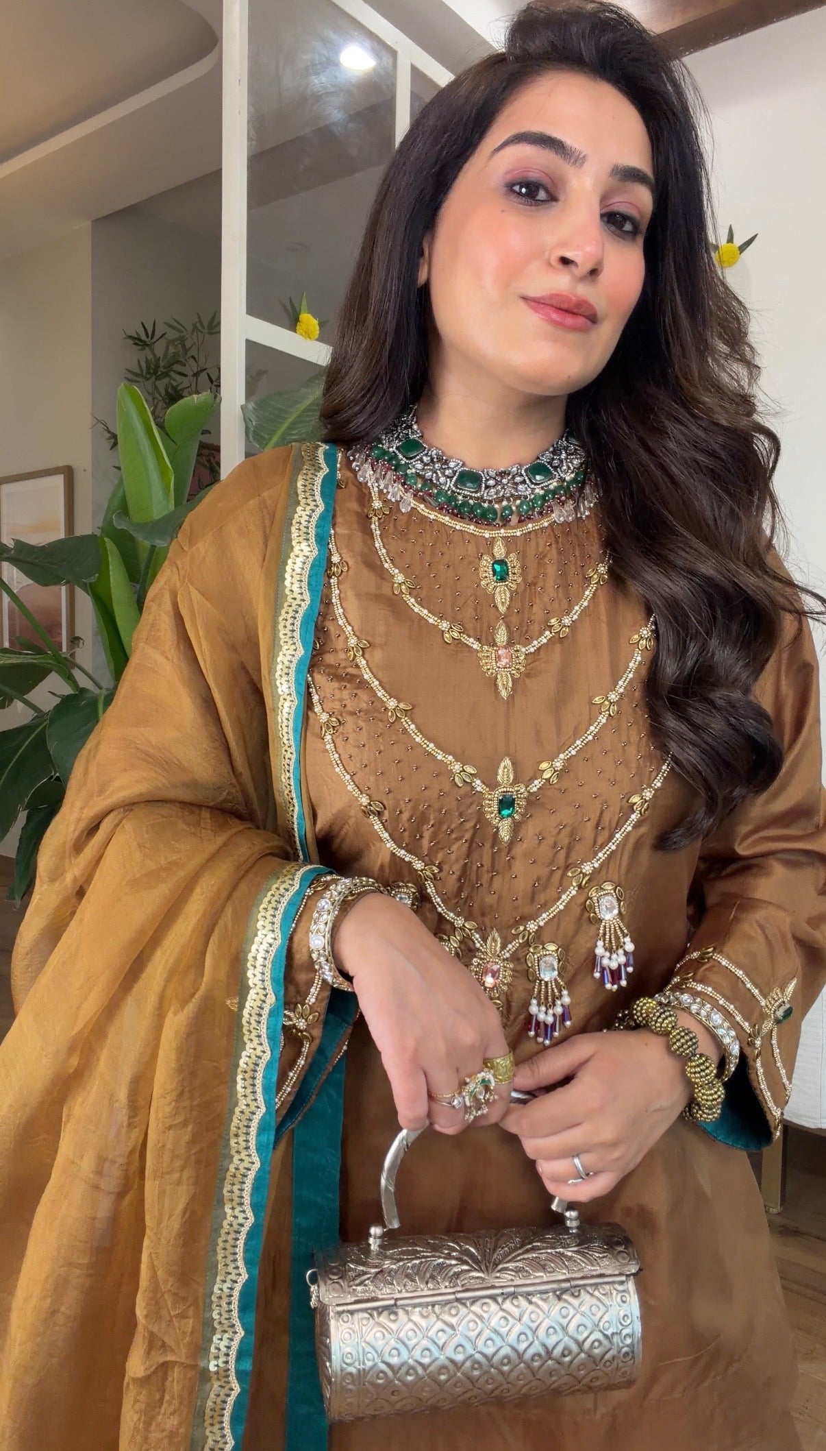 Jewel Silk set in Gold brown