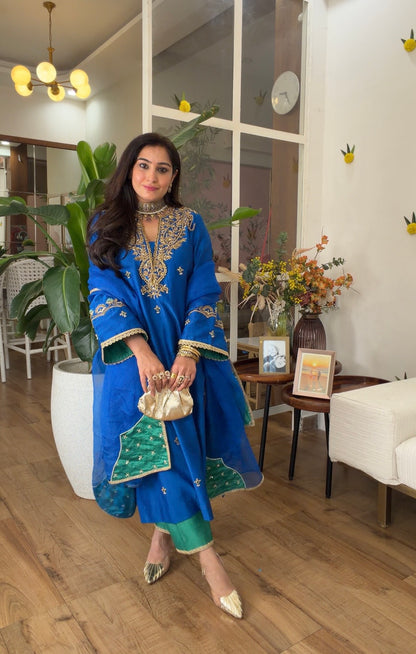 Blue emerald silk set