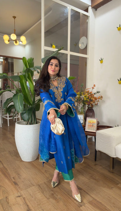 Blue emerald silk set