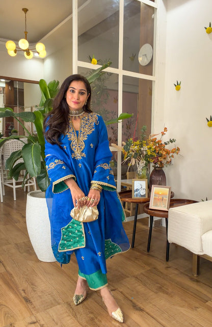 Blue emerald silk set