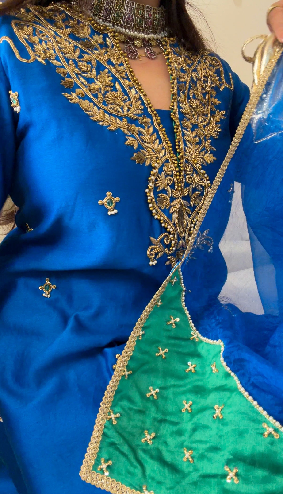 Blue emerald silk set