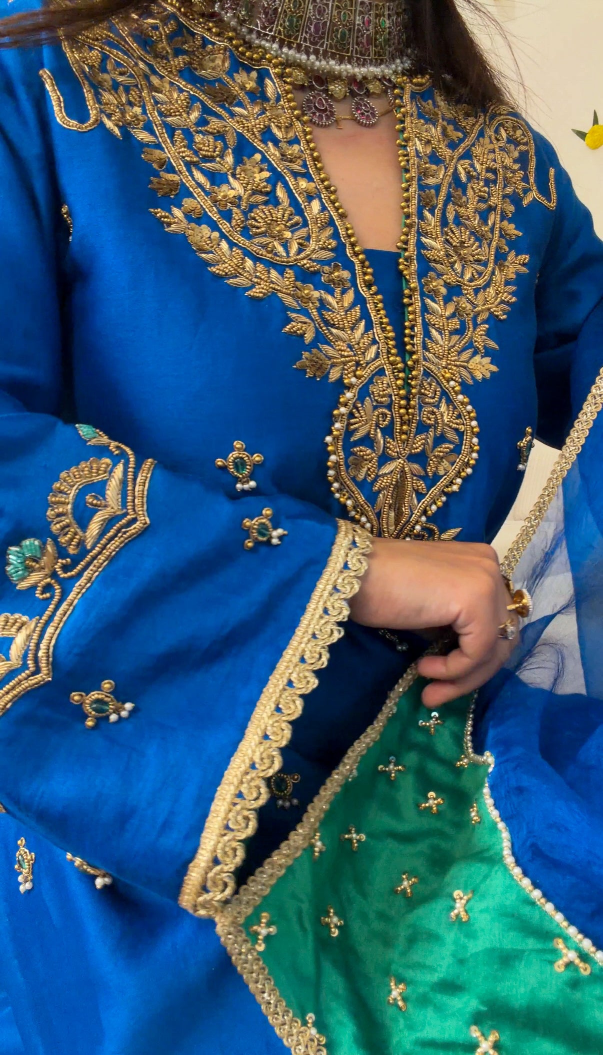 Blue emerald silk set