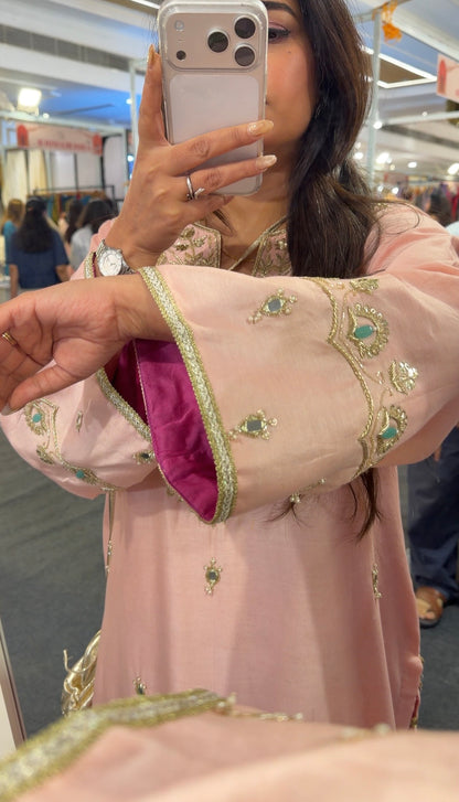 Gul-e-Rang Kurta Set