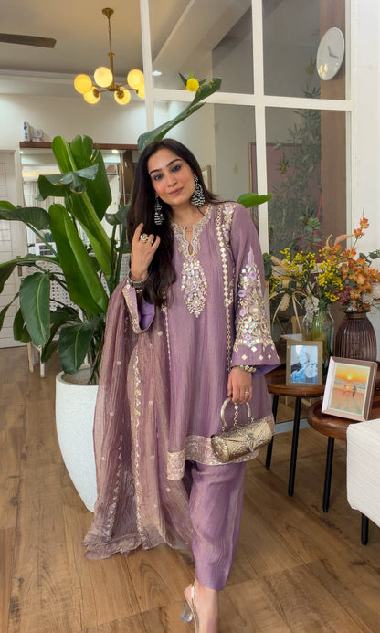 Mauve Mirror set