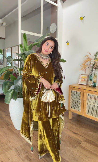 The Noor Velvet Set