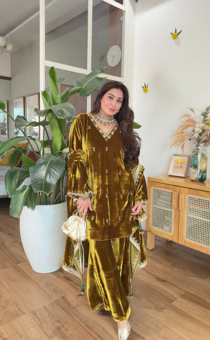 The Noor Velvet Set