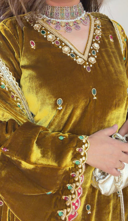 The Noor Velvet Set