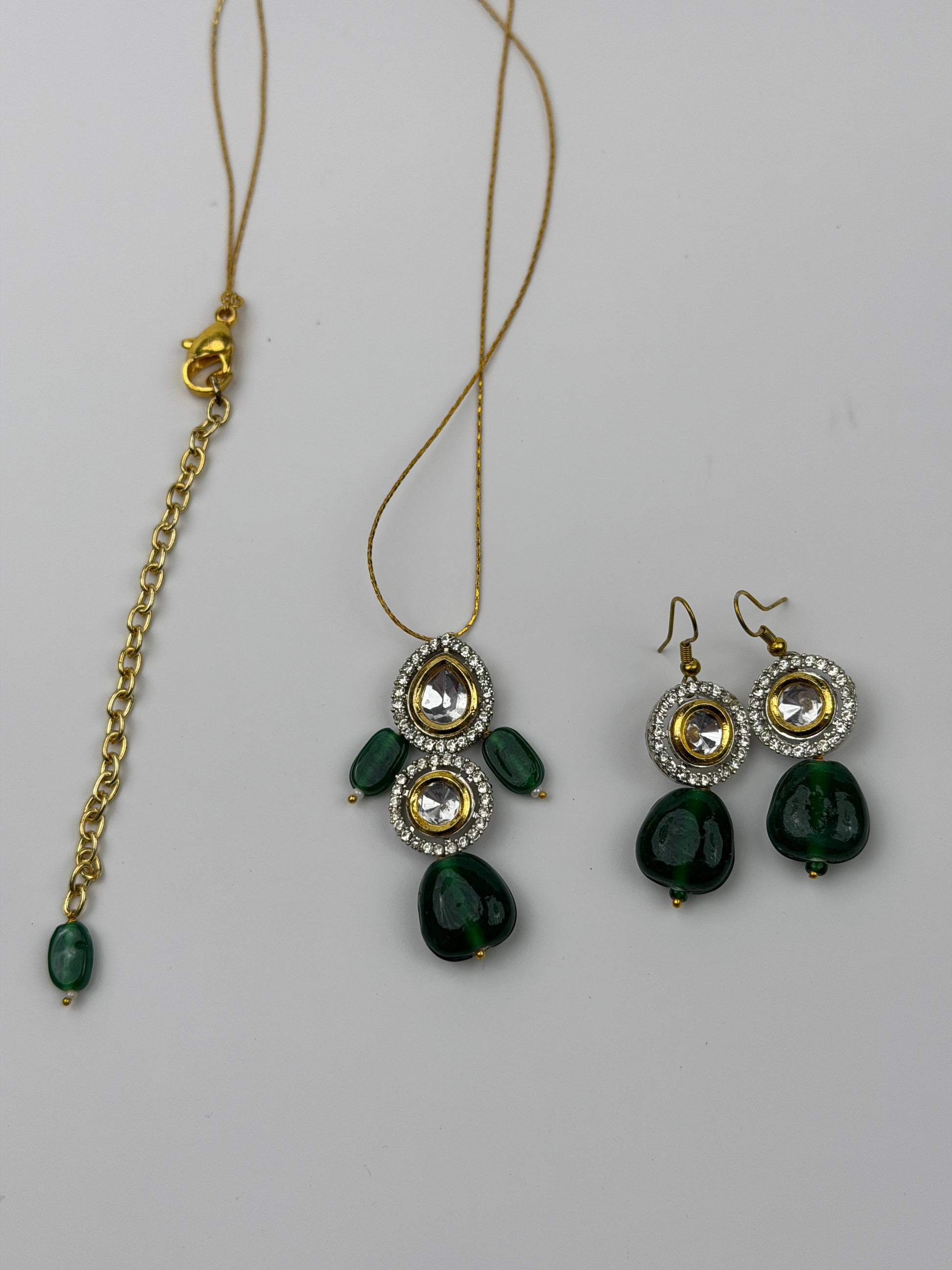 Emerald Solitaire Pendant Set