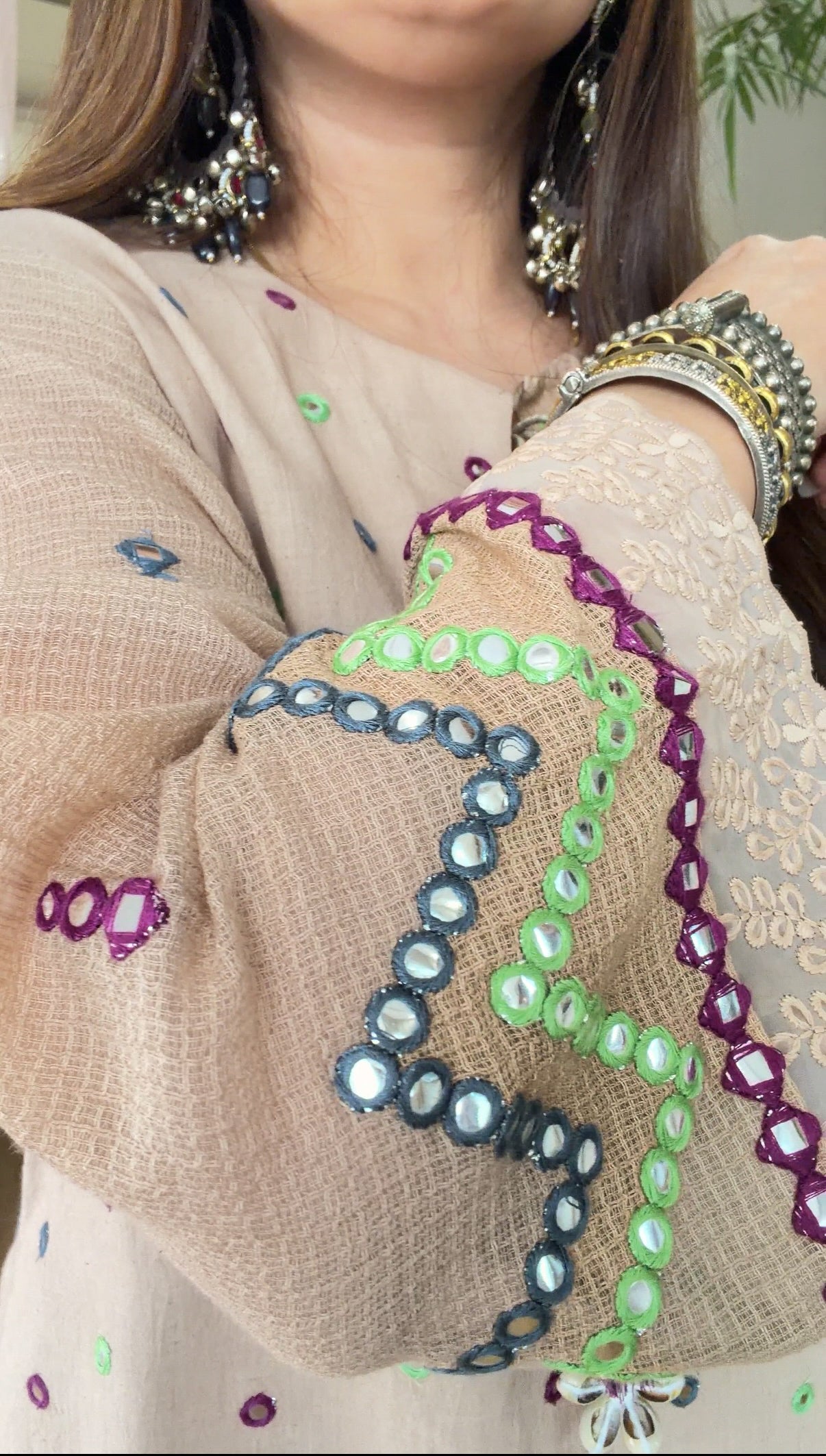 BEIGE MIRROR EMBROIDERED SET