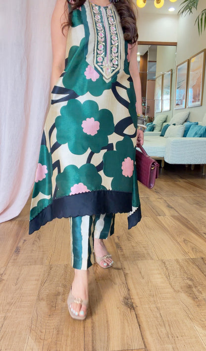 Emerald Bloom Printed Kurta Set