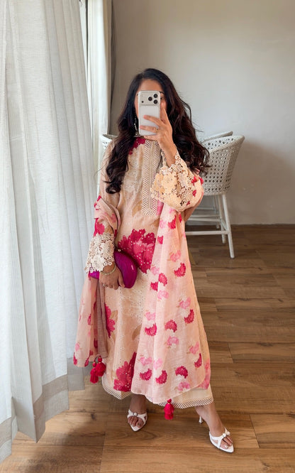 Ivory Peony set