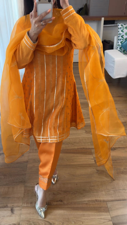 Marigold set