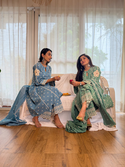 Embroidered flower applique kurta set